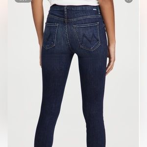 MOTHER High Waisted Looker 29 Too Tough to tame jeans